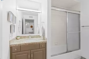 4636 Redwood Rd, Oakland, CA 94619 - Photo 18