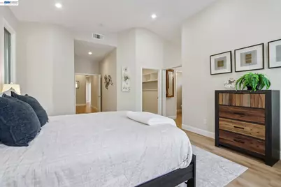 7871 Honors Ct, Pleasanton, CA 94588 - Photo 24