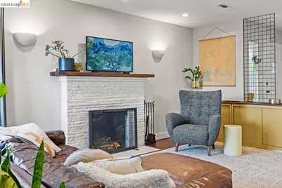 10809 McIntyre St, Oakland, CA 94605 - Photo 22
