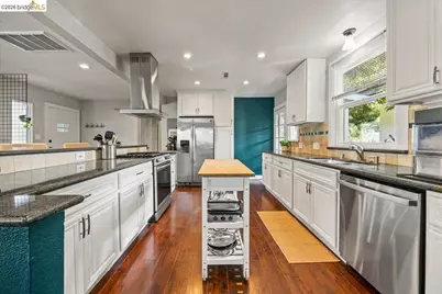 10809 McIntyre St, Oakland, CA 94605 - Photo 20