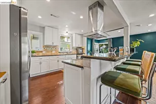 10809 McIntyre St, Oakland, CA 94605 - Photo 12