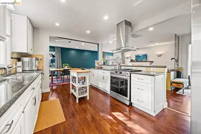 10809 McIntyre St, Oakland, CA 94605 - Photo 16
