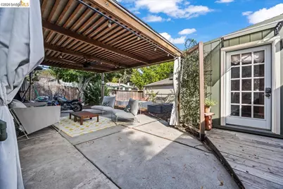 10809 McIntyre St, Oakland, CA 94605 - Photo 32