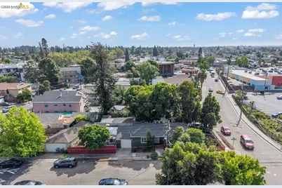 10809 McIntyre St, Oakland, CA 94605 - Photo 42