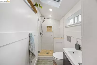 10809 McIntyre St, Oakland, CA 94605 - Photo 30