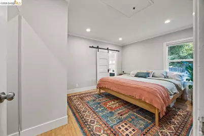 10809 McIntyre St, Oakland, CA 94605 - Photo 26