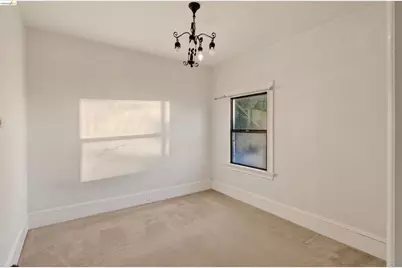 2338 Roosevelt Ave, Berkeley, CA 94703 - Photo 24