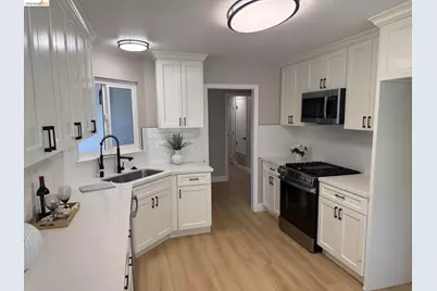 4417 Meadowbrook Dr, El Sobrante, CA 94803 - Photo 2