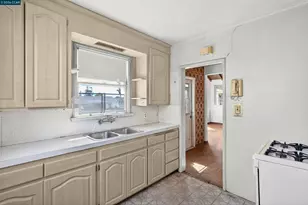 5526 Carl Ave, Richmond, CA 94804 - Photo 14