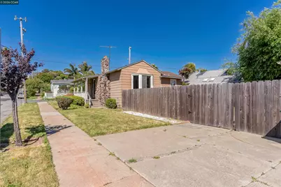 5526 Carl Ave, Richmond, CA 94804 - Photo 46