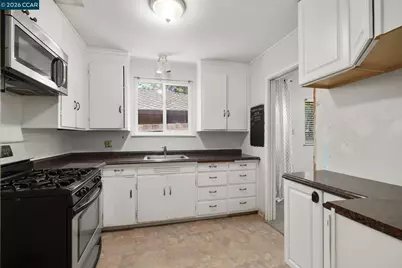 3597 Walnut St, Lafayette, CA 94549 - Photo 8