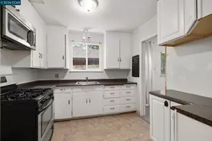 3597 Walnut St, Lafayette, CA 94549 - Photo 8