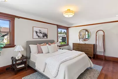 5690 Ocean View Dr, Oakland, CA 94618 - Photo 28