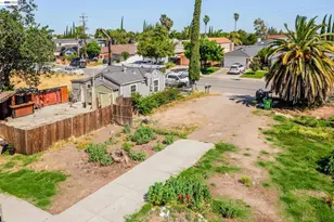 252 Clover Rd, Tracy, CA 95376 - Photo 6