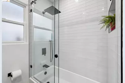 5208 Trask St, Oakland, CA 94601 - Photo 36