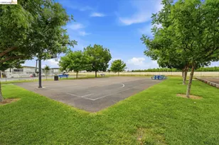 8200 Jantzen Rd, Modesto, CA 95357 - Photo 16