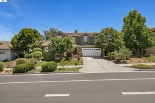 281 Country Club Dr, Brentwood, CA 94513 - Photo 2