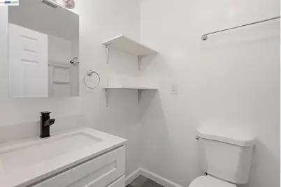 444 Merritt Ave #202, Oakland, CA 94610 - Photo 24