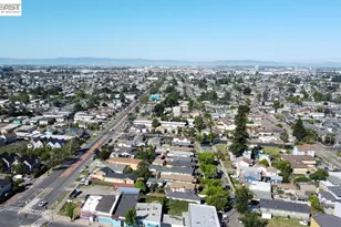 8809 Seneca St, Oakland, CA 94605 - Photo 2