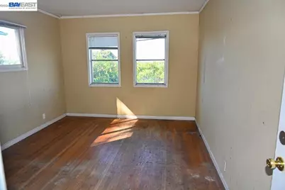 8809 Seneca Street, Oakland, CA 94605 - Photo 20