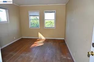 8809 Seneca St, Oakland, CA 94605 - Photo 20
