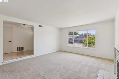 2884 Lyon Circle, Concord, CA 94518 - Photo 8