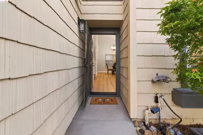2135 Rock Pass Pl, Martinez, CA 94553 - Photo 4