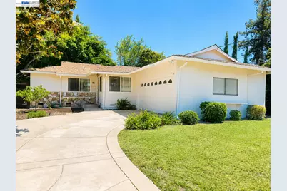 3436 Thunderbird Dr, Concord, CA 94520 - Photo 1
