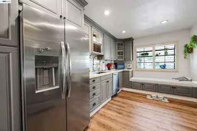 3277 Monika Ln, Hayward, CA 94541 - Photo 6