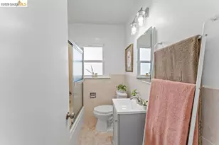 408 38th St, Oakland, CA 94609 - Photo 34