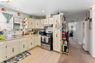 408 38th St, Oakland, CA 94609 - Photo 14