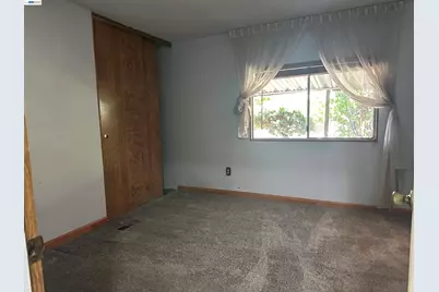390 Tropicana Wy, Union City, CA 94587 - Photo 22
