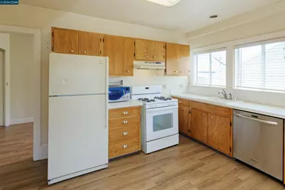 6312 Herzog Street, Oakland, CA 94608 - Photo 16