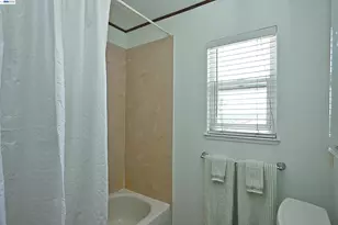 2082 Placer Dr, Castro Valley, CA 94578 - Photo 20