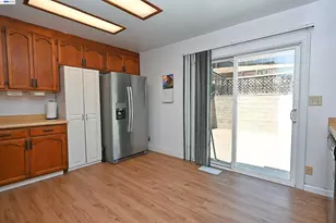 2082 Placer Dr, Castro Valley, CA 94578 - Photo 16