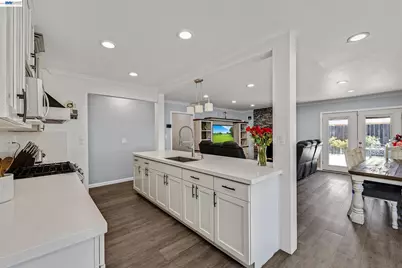 30532 Carroll Ave, Hayward, CA 94544 - Photo 10