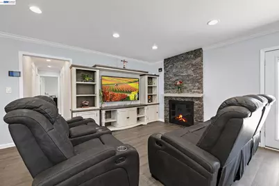 30532 Carroll Ave, Hayward, CA 94544 - Photo 12