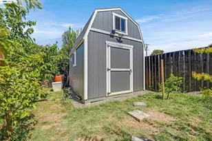 30532 Carroll Ave, Hayward, CA 94544 - Photo 16