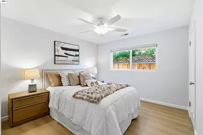 1023 Huntingdon Drive, San Jose, CA 95129 - Photo 32