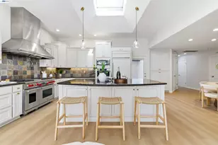 1023 Huntingdon Dr, San Jose, CA 95129 - Photo 12