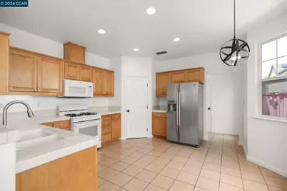 648 Rockspray Cir, Pittsburg, CA 94565 - Photo 14