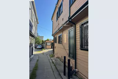 2251 Foothill Blvd, Oakland, CA 94606 - Photo 6