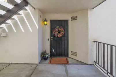 21062 Gary Dr #118, Hayward, CA 94546 - Photo 4