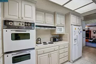 2585 Macarthur Dr, Tracy, CA 95376 - Photo 6