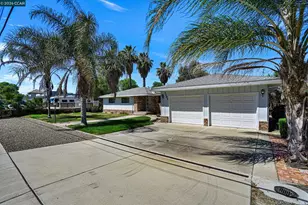 2585 Macarthur Dr, Tracy, CA 95376 - Photo 2