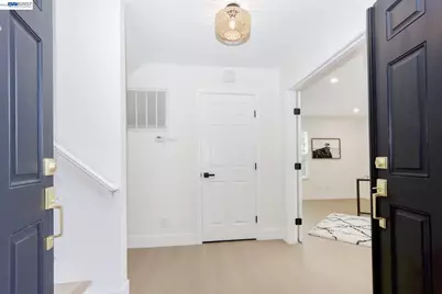 102 Lena Ct, Pleasant Hill, CA 94523 - Photo 6