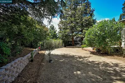 2407 Saybrook Pl, Martinez, CA 94553 - Photo 38