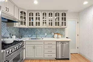 7253 Sayre Dr, Oakland, CA 94611 - Photo 14