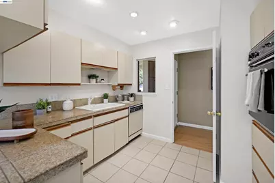 26003 Dodge Ave, Hayward, CA 94545 - Photo 24
