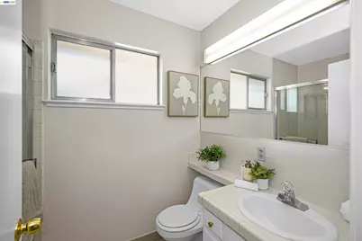 26003 Dodge Ave, Hayward, CA 94545 - Photo 32